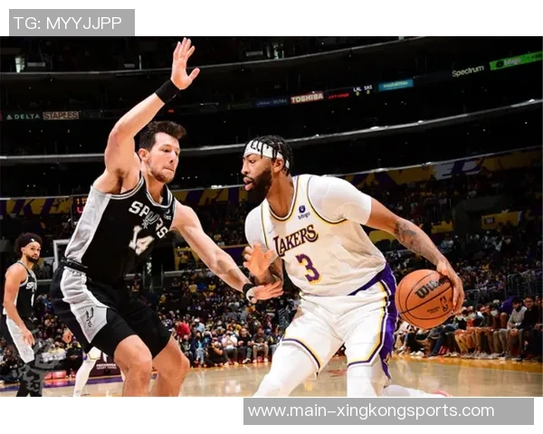 多夫比克点球失误连连苏莱替罚仍遭扑救无缘帽子戏法 多夫比克点球失误连连苏莱替罚仍遭扑救无缘帽子戏法