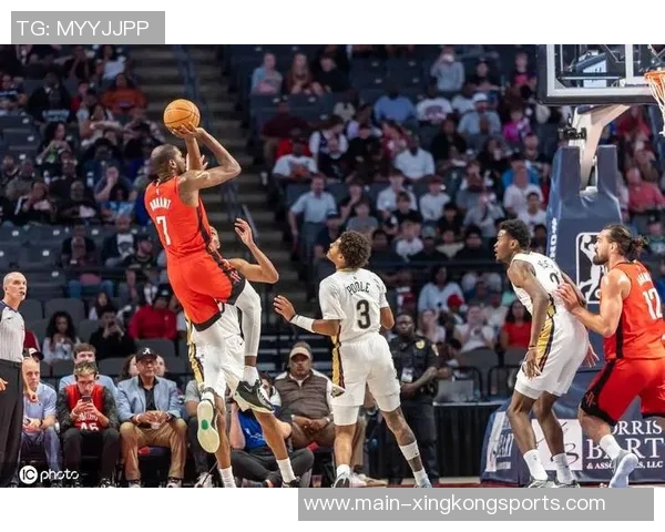 锡安半场表现平平8投4中贡献10分5篮板5助攻正负值惨淡15引发关注 锡安半场表现平平8投4中贡献10分5篮板5助攻正负值惨淡15引发关注