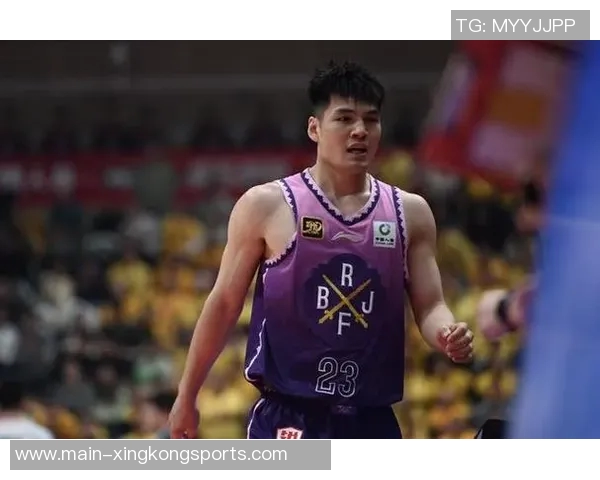 陈国豪勇战马刺展现实力14分3前场板助球队争胜 陈国豪勇战马刺展现实力14分3前场板助球队争胜