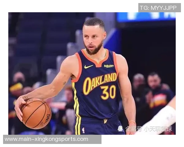 詹金斯关键时刻果断出手三分绝平展现不设限的篮球精神