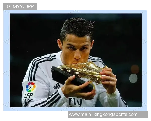 C罗梅开二度助力球队获胜并荣获上轮沙特联最佳进球奖杯