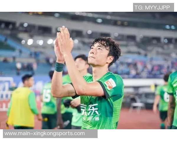 国安队李磊因右大腿肌肉拉伤预计缺阵四周球队面临人员紧张局面 国安队李磊因右大腿肌肉拉伤预计缺阵四周球队面临人员紧张局面