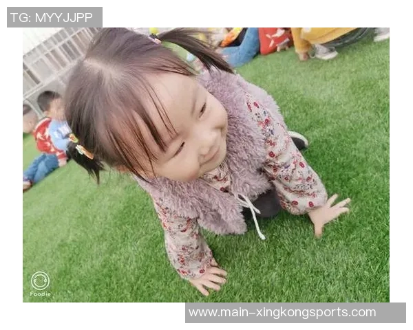 内马尔与家人欢庆新年分享温馨瞬间祝福大家新年快乐